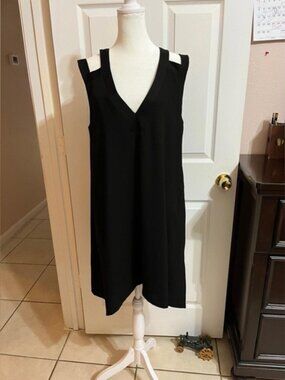 (C) BCBGMAXAZRIA BLACK BITANY CUTOUT SHIFT DRESS